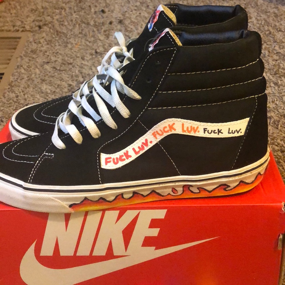 Custom Fuck Luv vans 🔥🔥🔥